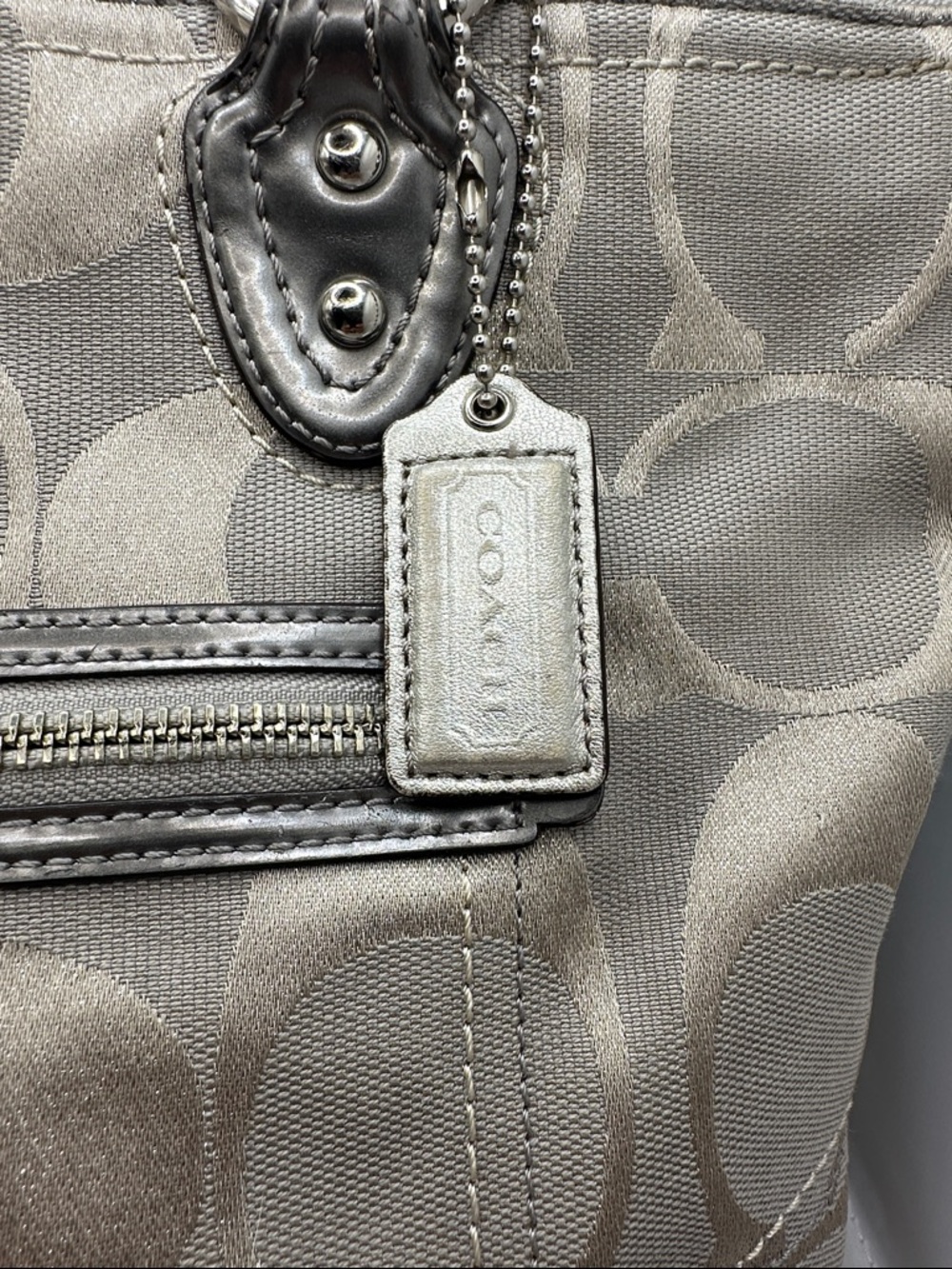 Coach Poppy Hallie Silver Signature Canvas Shoulder Bag - Picture 2 of 12